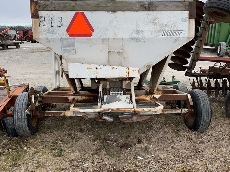 wilmer-500-fertilizer-spreader,-tandem-axle,-works,-needs-a-little-tlc-image-5