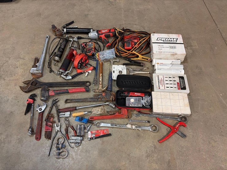 assortment-of-power-&-hand-tools-image-1