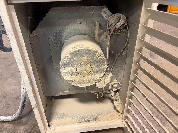 l.b.-white-premier-80-df-portable-heater-image-5