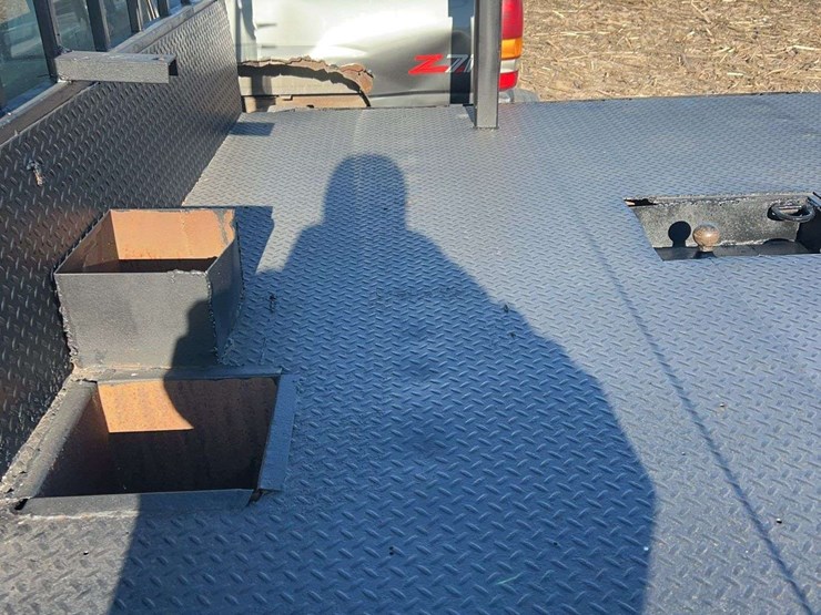 2000-chevrolet-3500-image-7