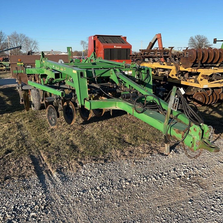 JOHN DEERE 2700