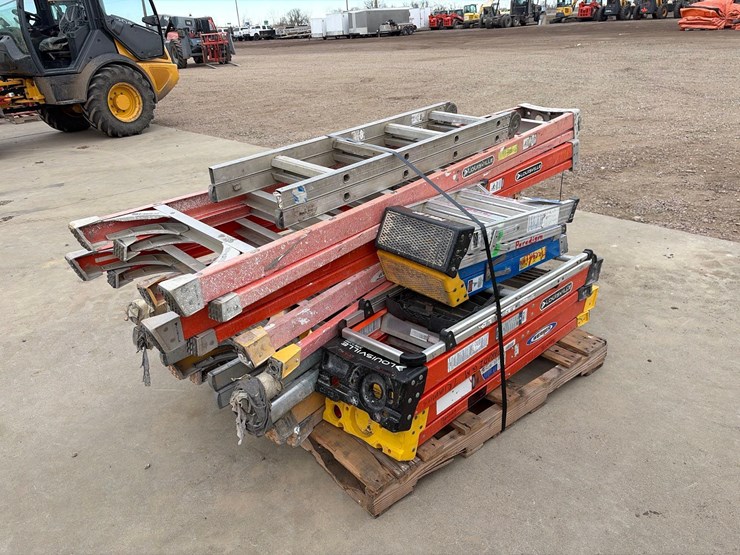 assortment-of-ladders-image-1