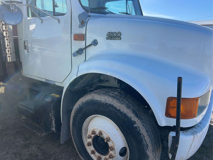 1999-international-4900-image-4