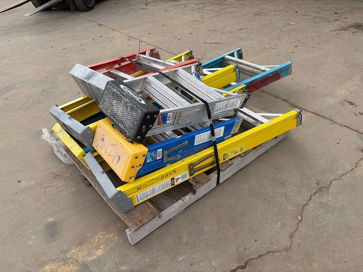 assortment-of-step-ladders-image-2