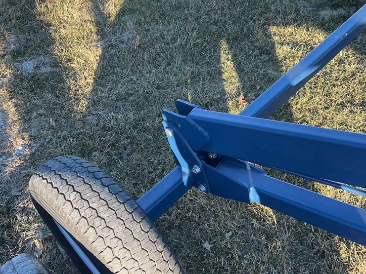 harvest-international-swing-away-auger,-540pto,-10"x72'-image-8