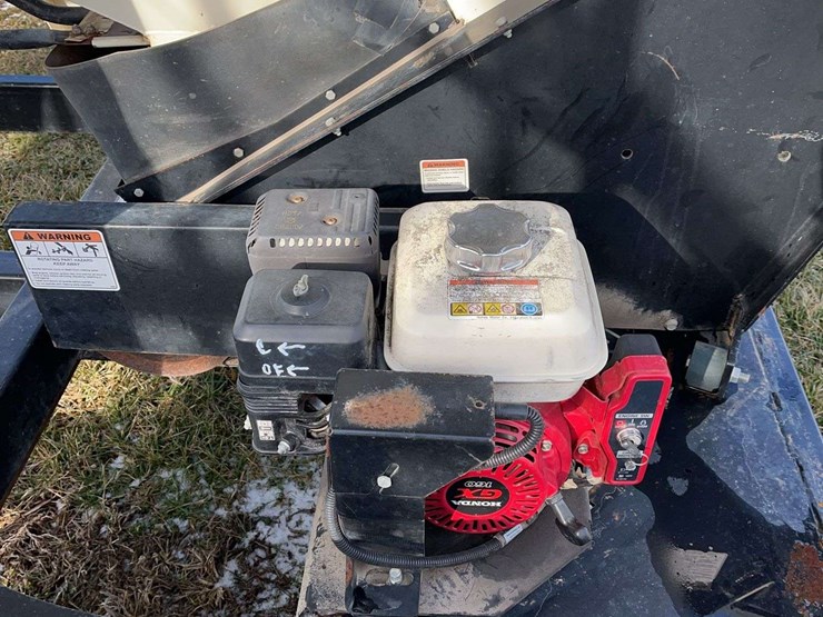 friesen-seed-titan-2se-seed-tender,-holds-2-pro-boxes,-honda-engine,-electric-start,-s/n:-41843-image-10