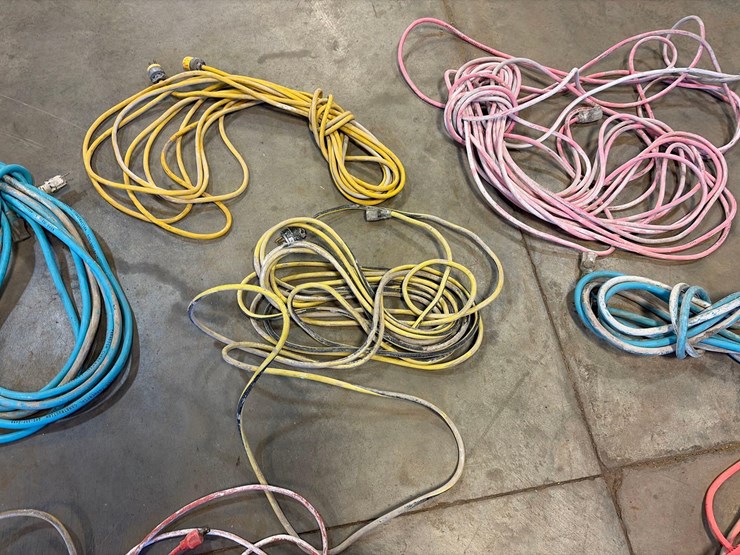 assortment-of-extension-cords-image-6