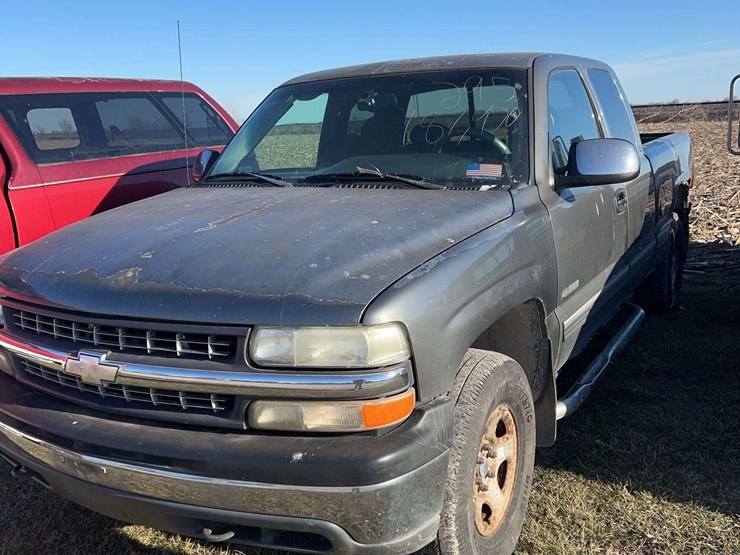 2000-chevrolet-1500-image-1