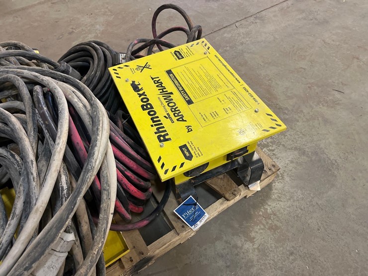 rhino-boxes-with-cables-image-20