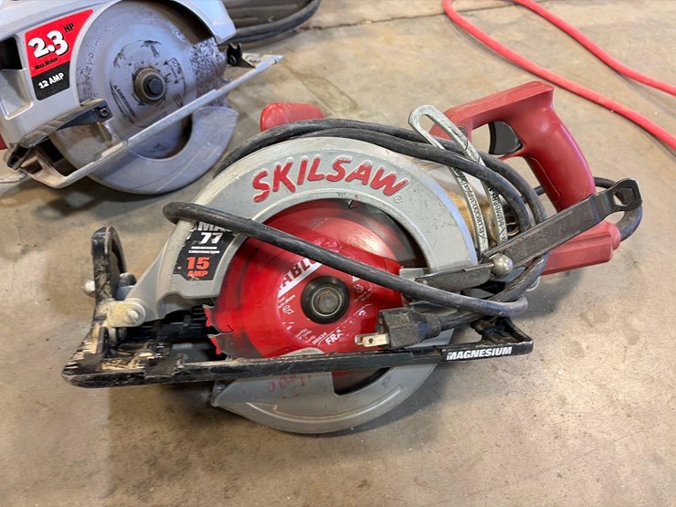 assortment-of-skilsaws-image-10