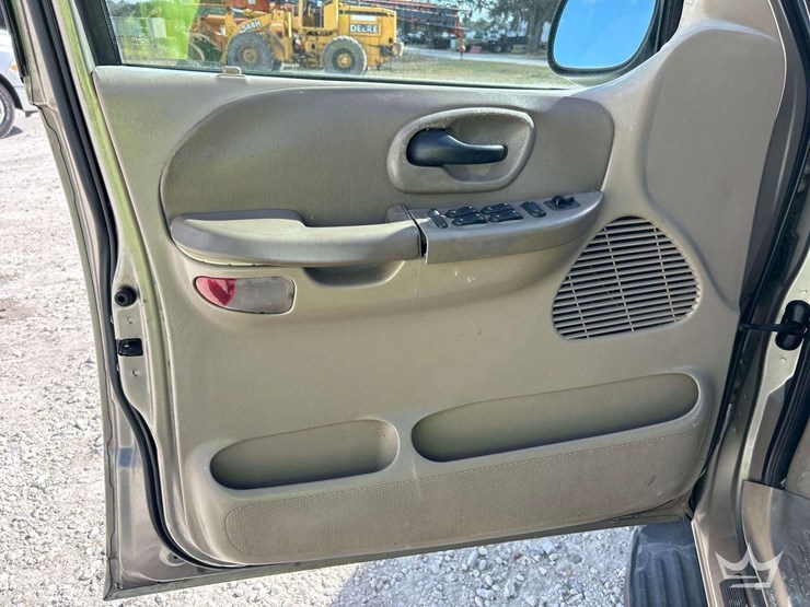 2001-ford-f150-image-10