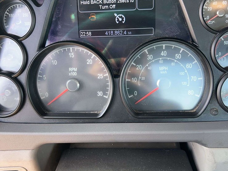 2017-peterbilt-579-image-20