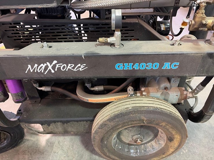 industrial-water-proofing-sprayer-w/-drums-of-mel-rol-lm-image-12