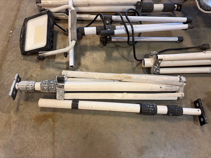 assortment-of-flood-lights-image-11