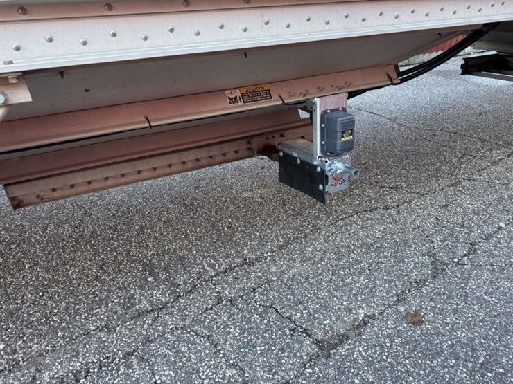 2014-wilson-hopper-bottom-image-3