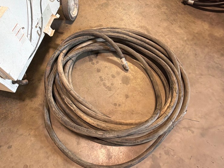 l.b.-white-premier-350-df-portable-heater-image-3