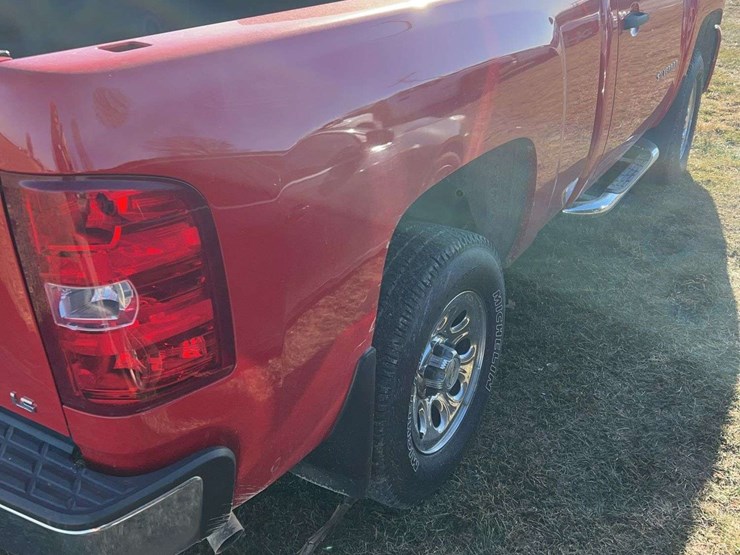 2011-chevrolet-1500-image-9