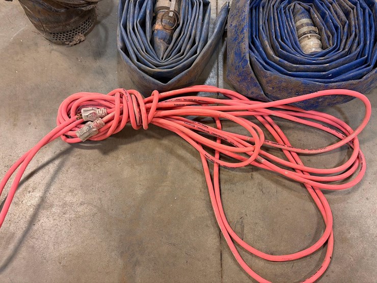 sump-pump-and-assortment-of-hoses-image-5