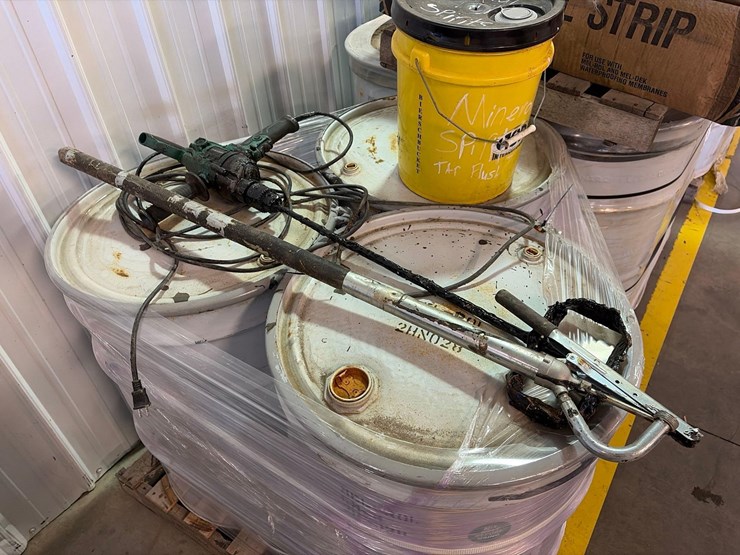 industrial-water-proofing-sprayer-w/-drums-of-mel-rol-lm-image-17