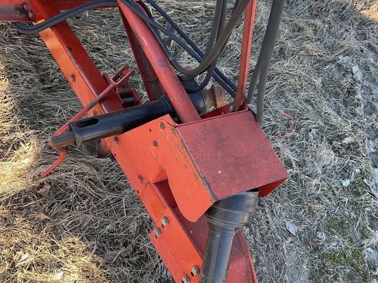 new-holland-305-image-5