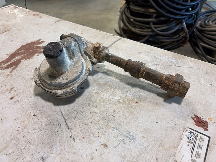 l.b.-white-premier-350-df-portable-heater-image-16