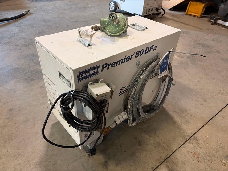 l.b.-white-premier-80-df-portable-heater-image-1