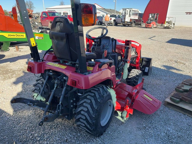 1723e-massey-ferguson-utility-tractor-with-loader,-60"-mower-deck,-new-tac-meter,-unknown-hours-image-9