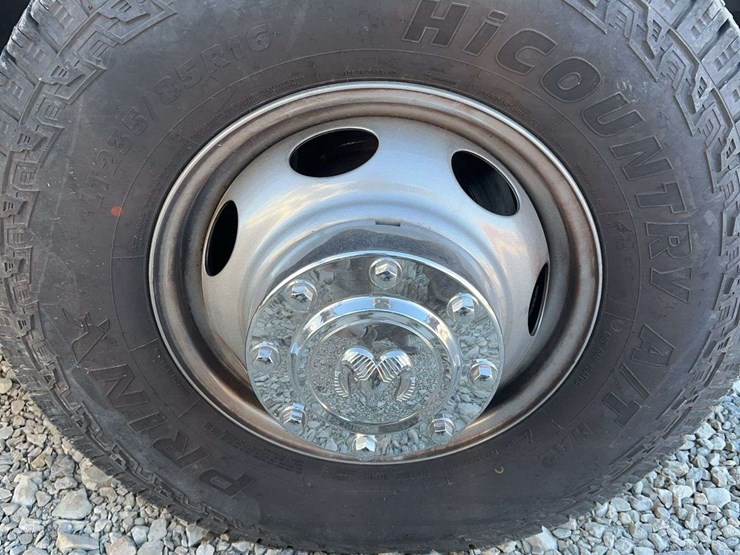 2001-dodge-3500-image-5