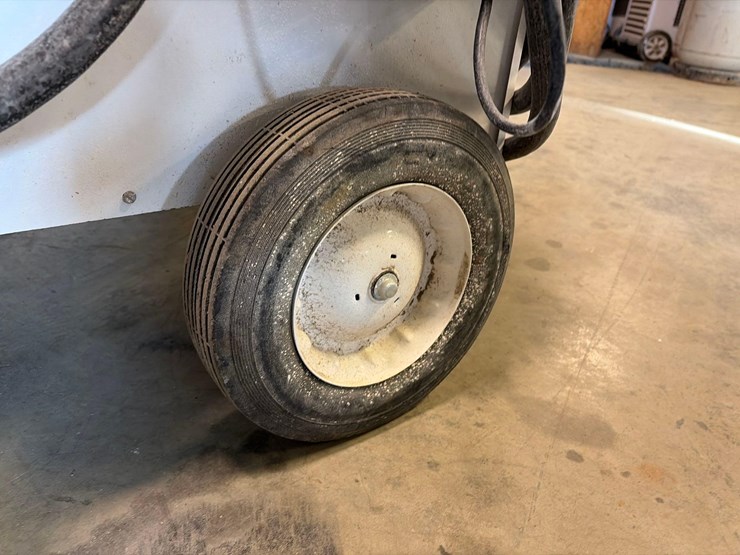 l.b.-white-premier-350df-heater-image-5