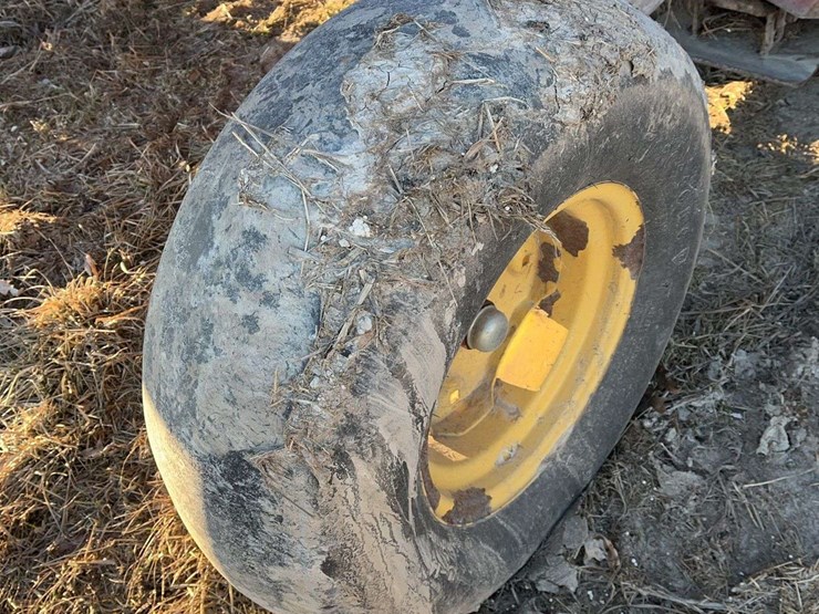 new-holland-415-image-12