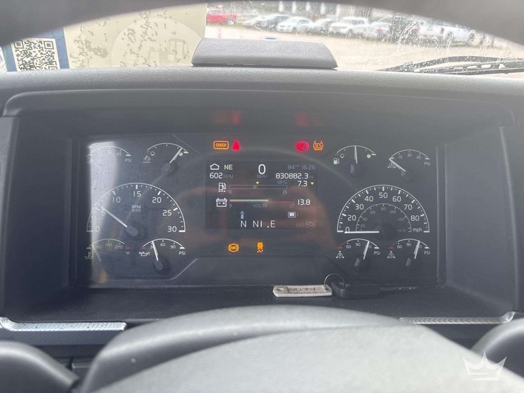 2018-volvo-vnl-760-t/a-sleeper-cab-truck-tractor-image-19