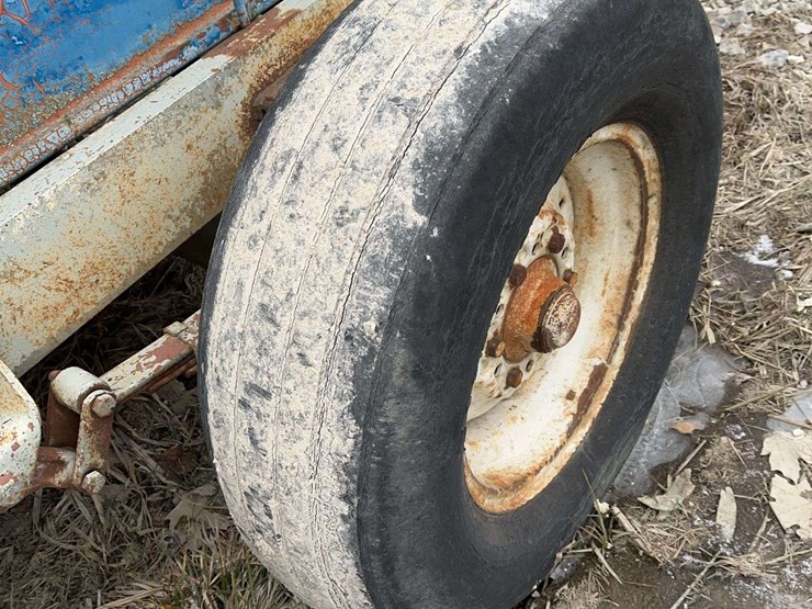 1200-gallon-aluminum-tank-on-tandem-axle-frame,-hauled-fresh-water-last-5-years-image-9