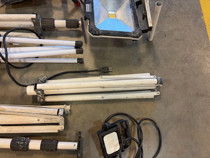 assortment-of-flood-lights-image-10