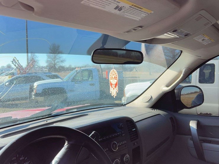 2011-chevrolet-1500-image-15