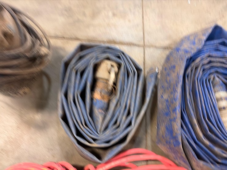 sump-pump-and-assortment-of-hoses-image-4