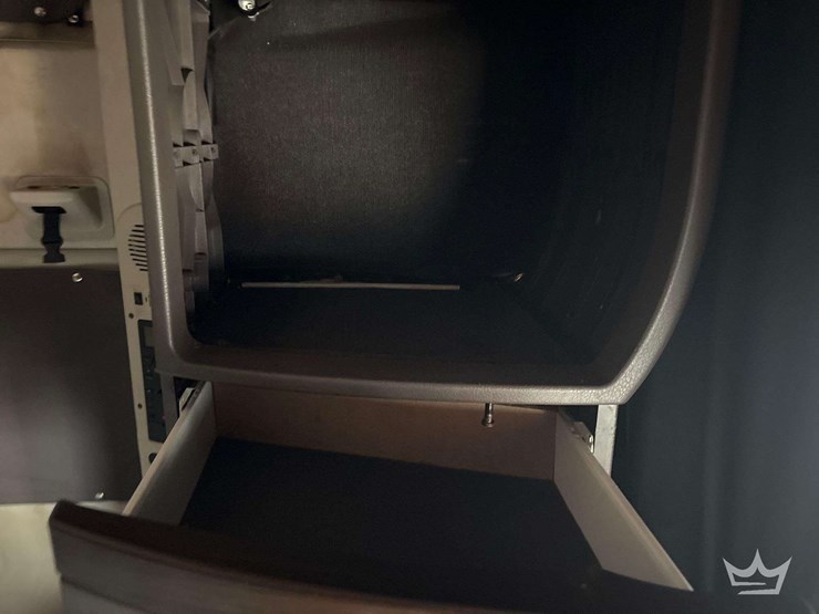 2017-volvo-vnl-760-t/a-sleeper-cab-truck-tractor-image-30