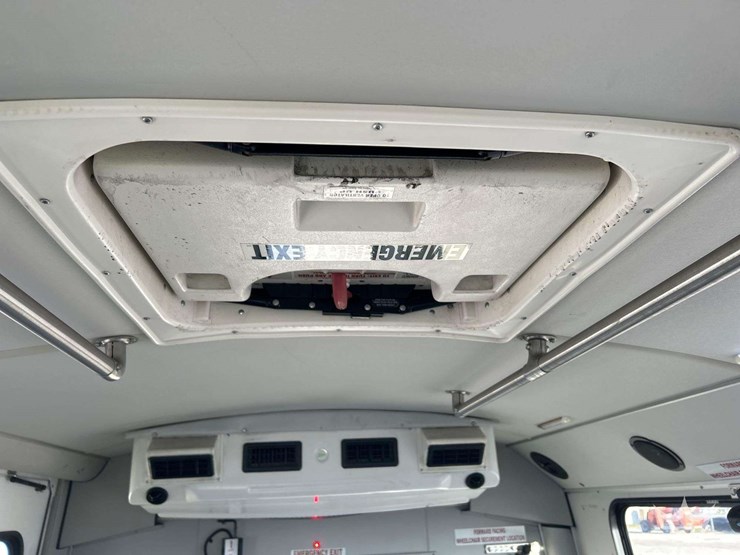 2019-ford-e450-image-24