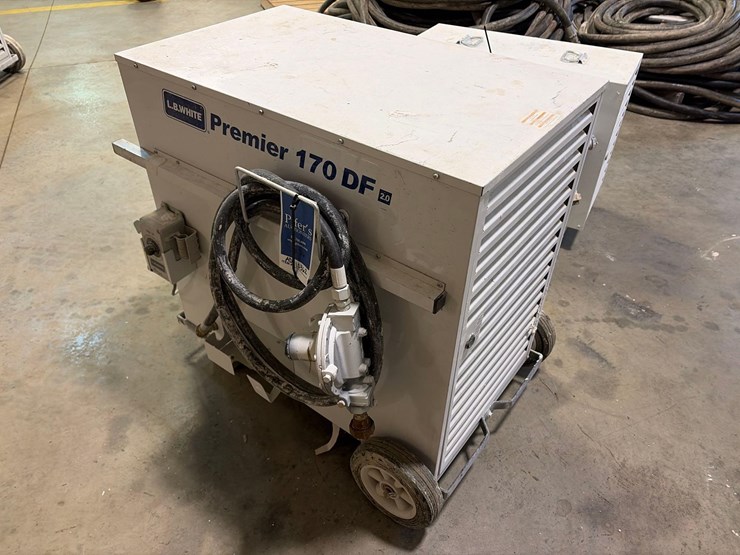 l.b.-white-premier-170-df-portable-heater-image-2