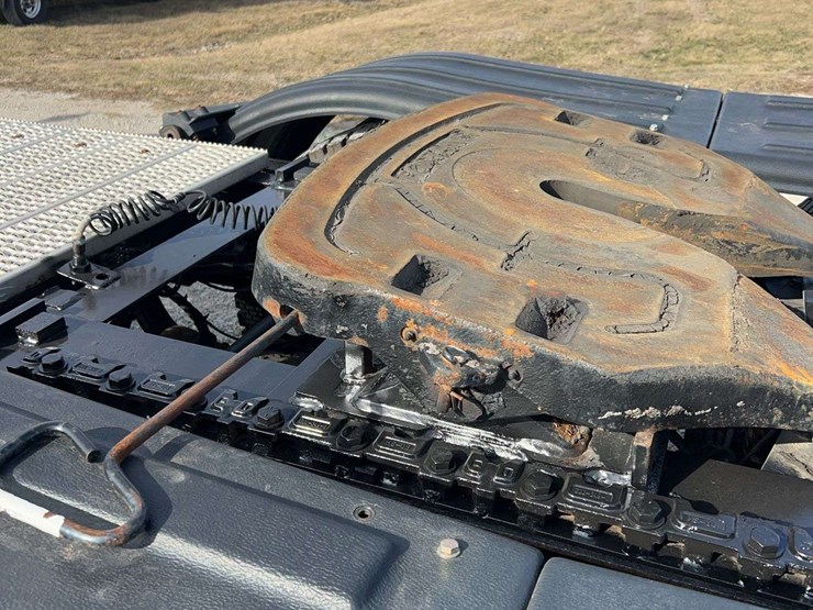 2017-peterbilt-579-image-9