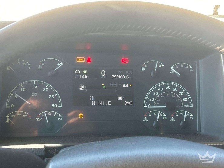 2018-volvo-vnl-760-t/a-sleeper-cab-truck-tractor-image-21