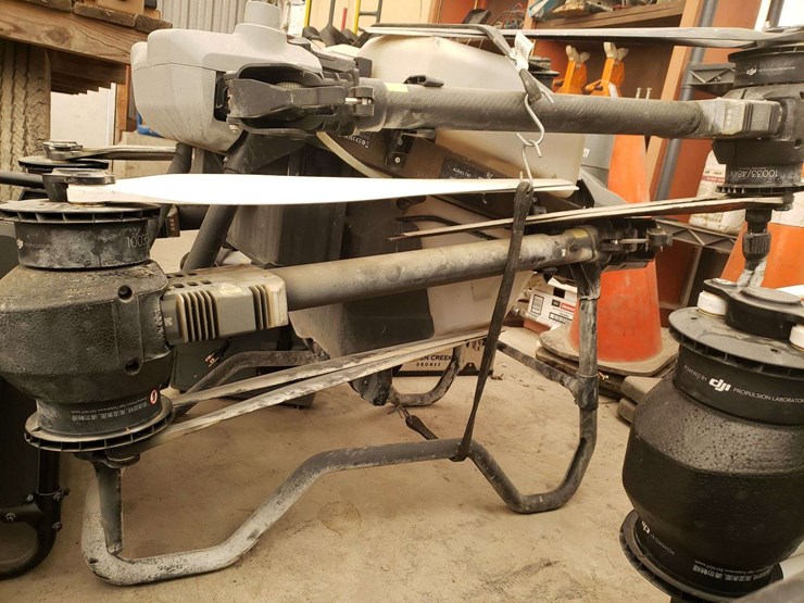 2024-djit-40-spray-drone,-4-batteries,-1-charger,-battery-cooling-unit,-with-remote-controller,-field-ready,-10,000-acres,-questions-call--618-292-8032-image-17