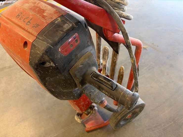 hilti-te-3000-avr-jack-hammer-image-5