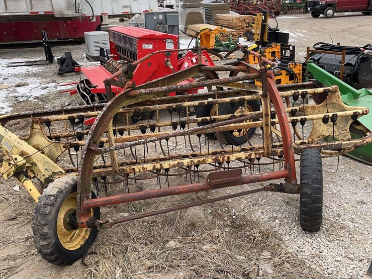 new-holland-256-image-4