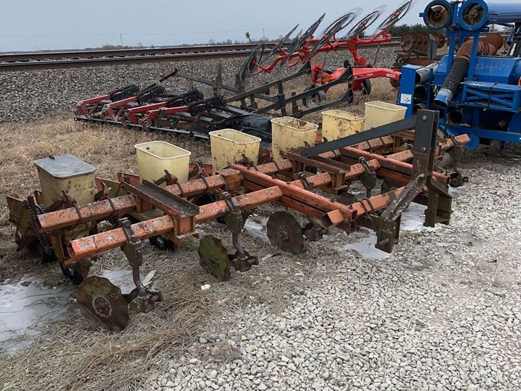 agco-allis-630-image-3