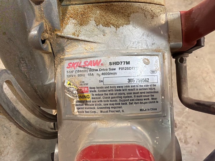 assortment-of-skilsaws-image-14