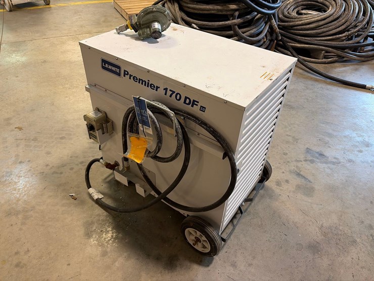 l.b.-white-premier-170-df-portable-heater-image-2