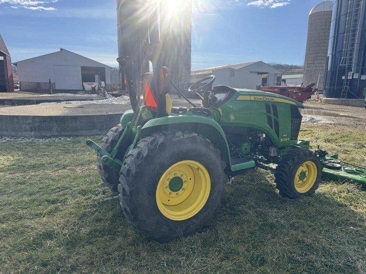 john-deere-3033r-image-11