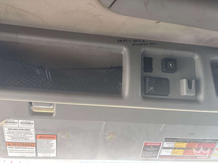 2018-volvo-vnl-760-t/a-sleeper-cab-truck-tractor-image-20