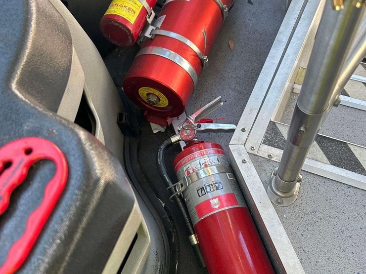 2019-ford-e450-image-16