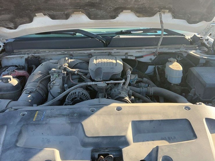 2009-gmc-2500hd-image-15